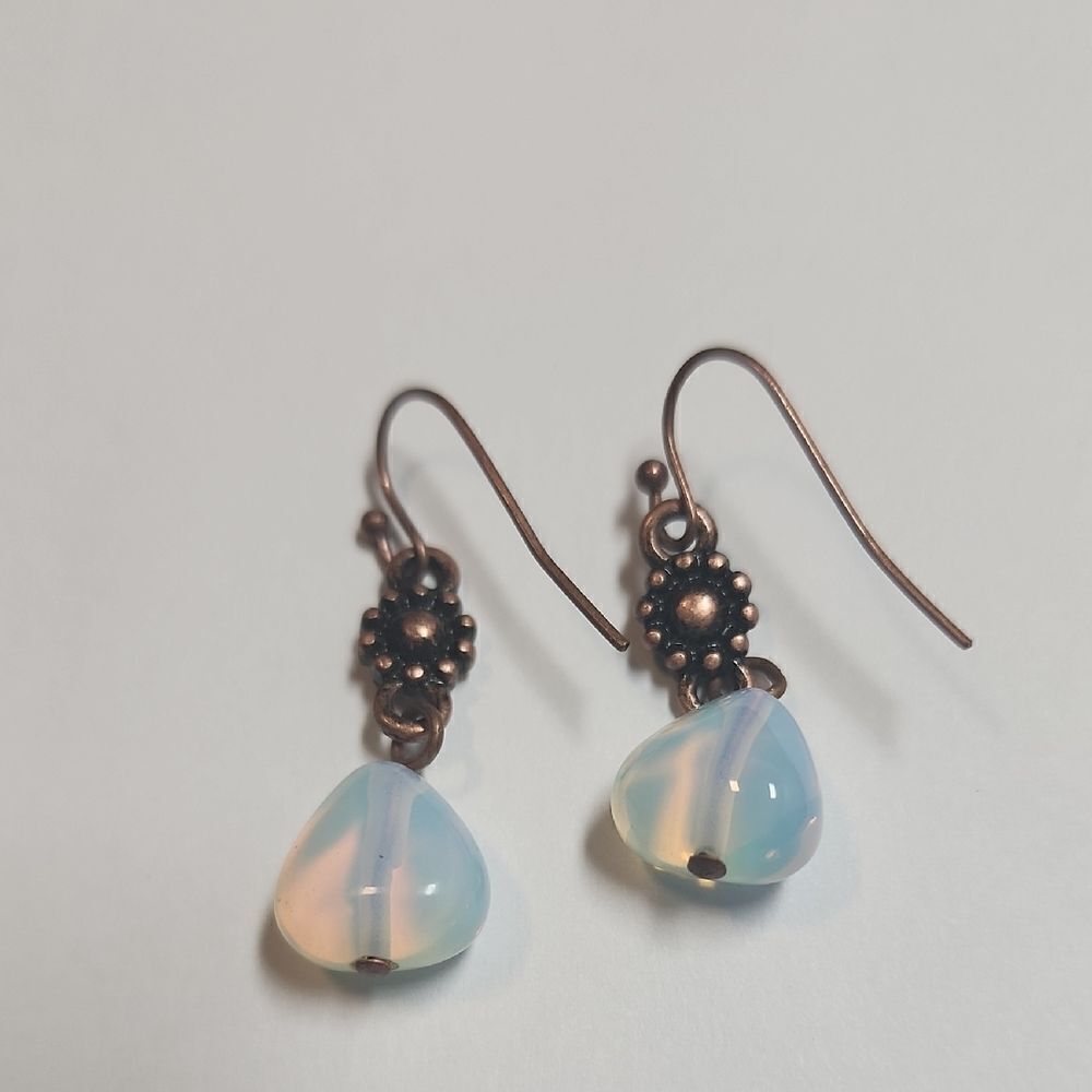 Avon Vintage Earrings - 80’s-90’s - Bronze Tone Opal Color Dangle Flower